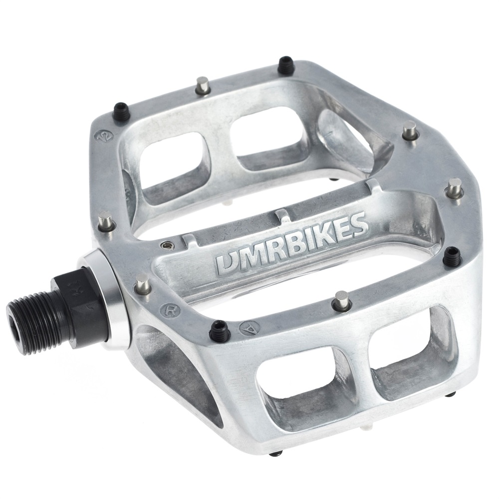 dmr v8 pedals red